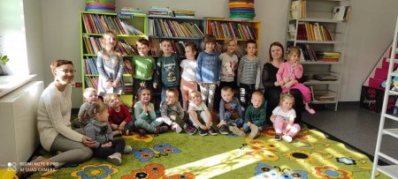 Zdjęcie grupowe uczestników spotkania