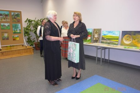 Prowadząca składa podziekowania i gratulacje pani Sabinie