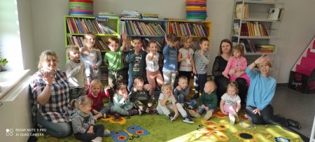 Zdjęcie grupowe uczestników spotkania